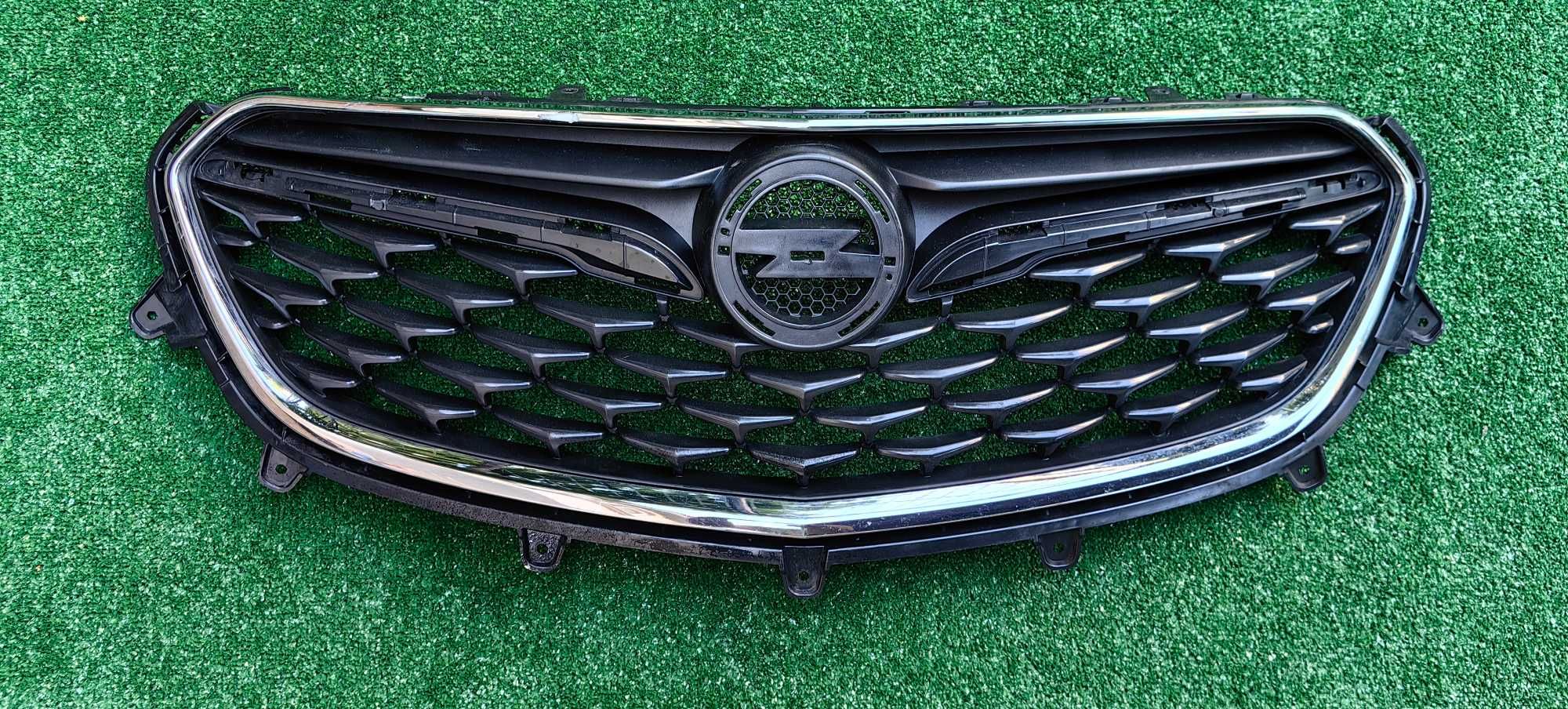 Предна радиаторна решетка за Opel Mokka X / Опел Мокка Х