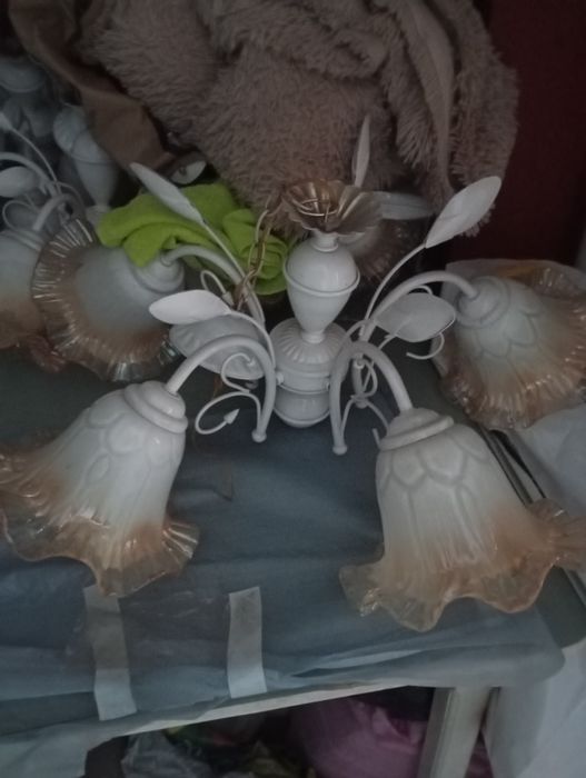 Продам Навесная люстра