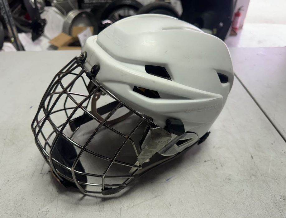 Каска за хокей на лед Easton E700