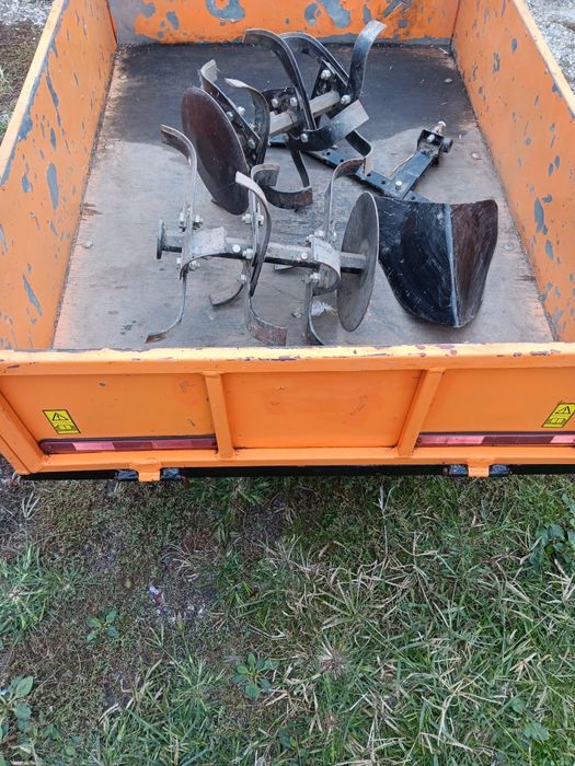 Motocultor cu remorca. 7 cp.
