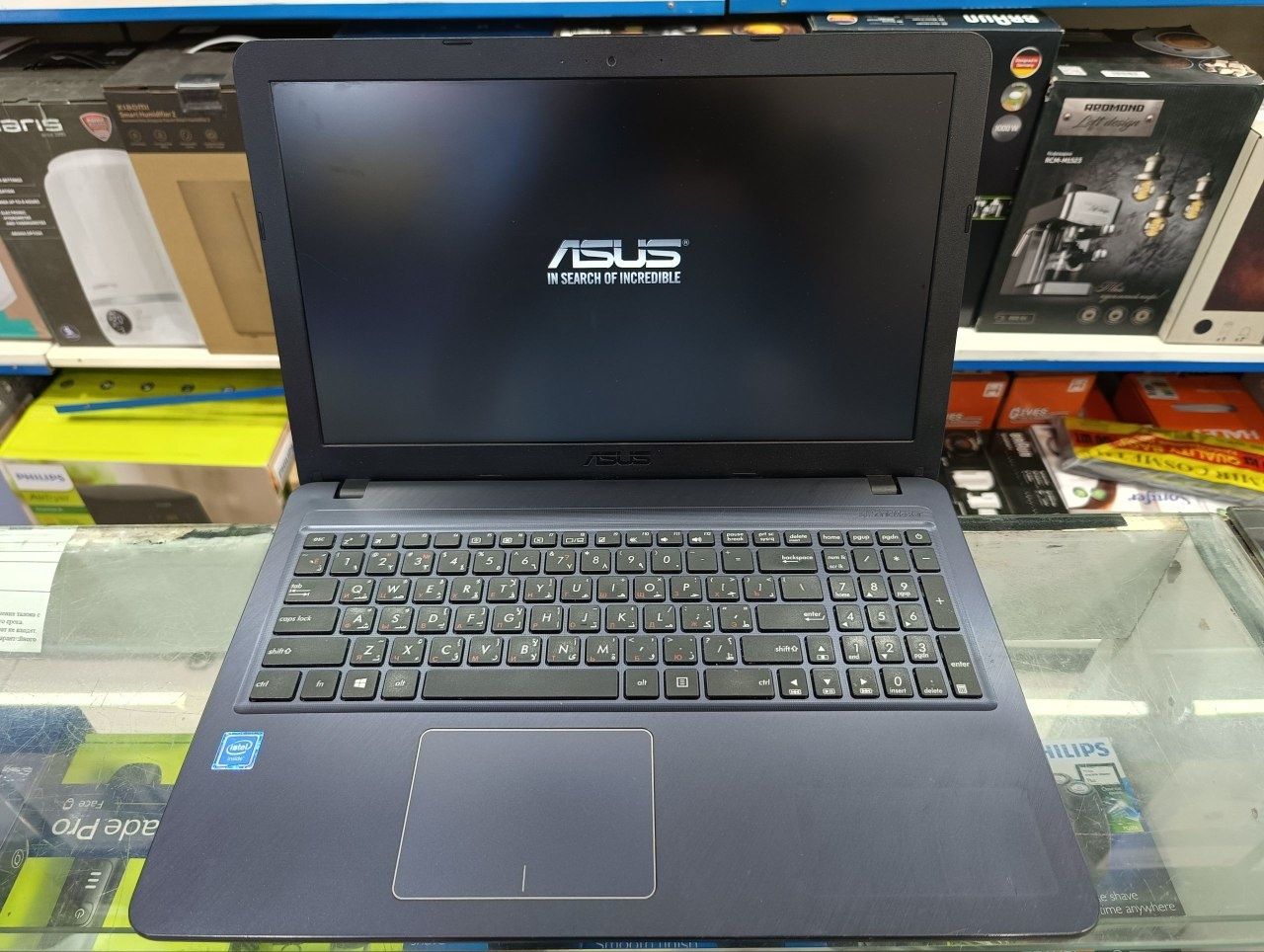 Asus ofisniy noutbuk. 1Tb hard/ 4gb ozu