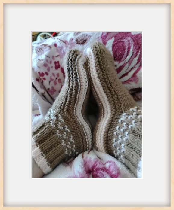 Продажа носков, вязанных