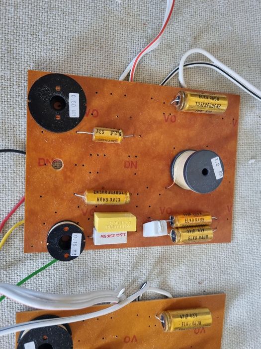 Set Filtre Boxe Kirksaeter. 3 way, 8 ohms, 80/120 watts. Impecabile.