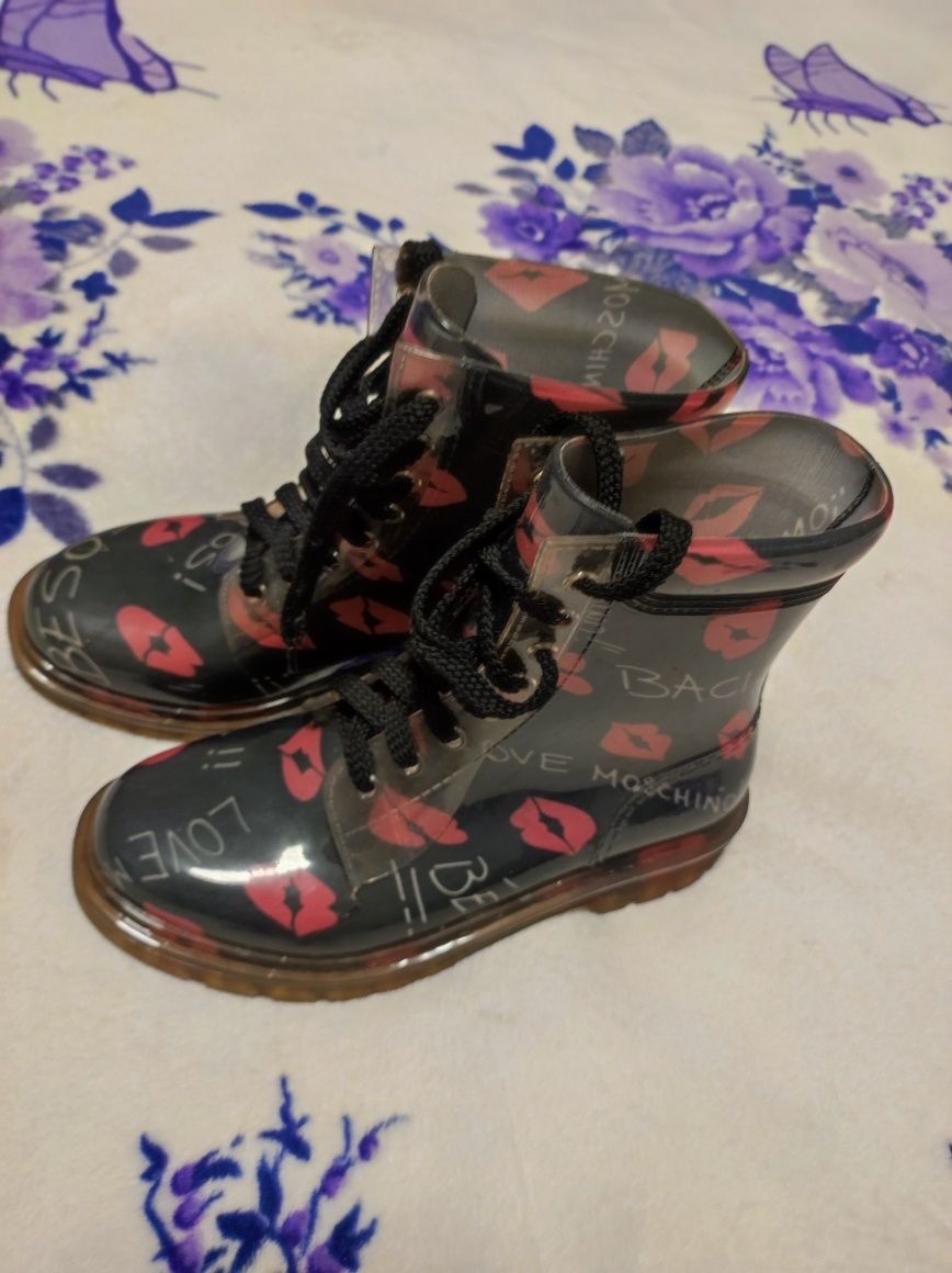Боти Love Moschino