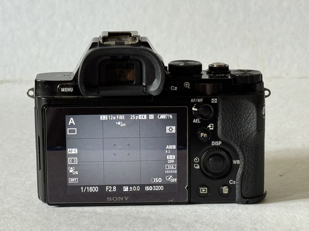 Продавам камерa Sony A7S и Обектив Sony FE 28-70mm f3.5-5.6 OSS