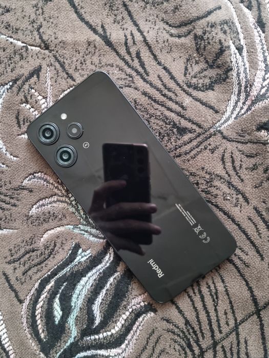 Продам или обменяю  Redmi 12