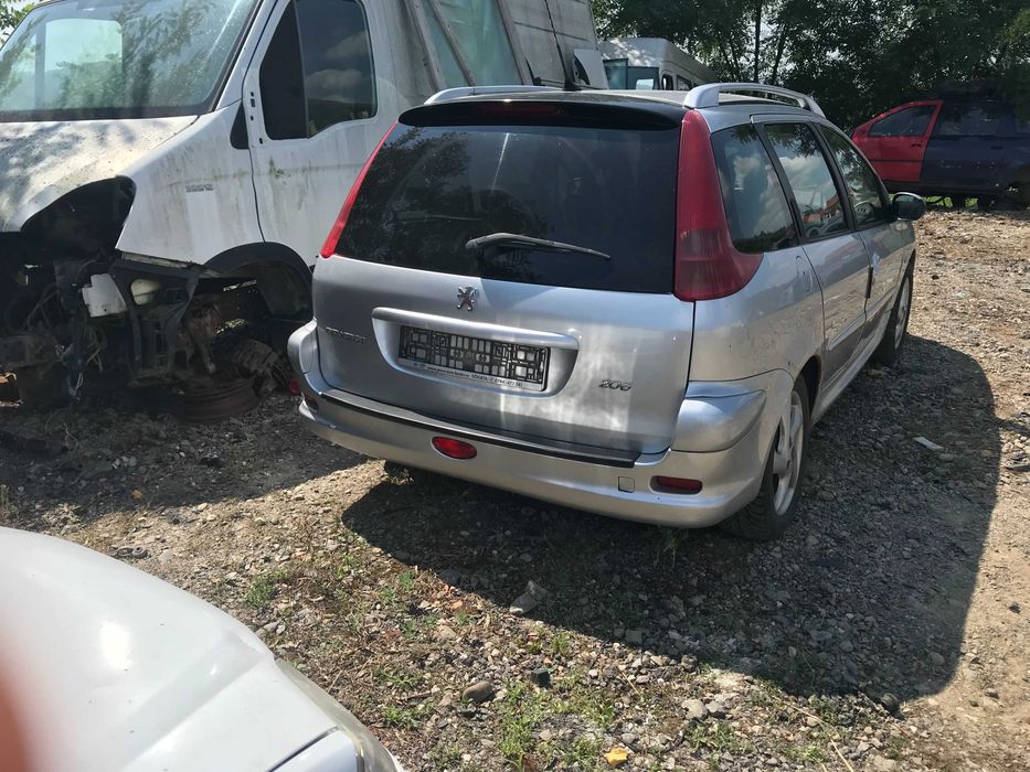 Dezmembrez/Piese Peugeot 206 Plus 2010 si SW din 2006 1.6 Benzina