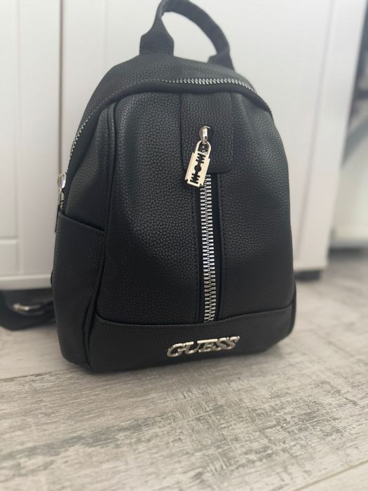 Ghiozdanel Guess / Michael Kors