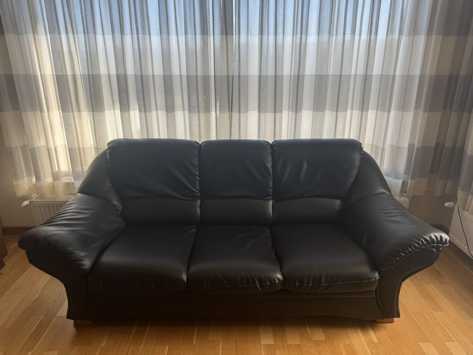 2 броя тройка дивани