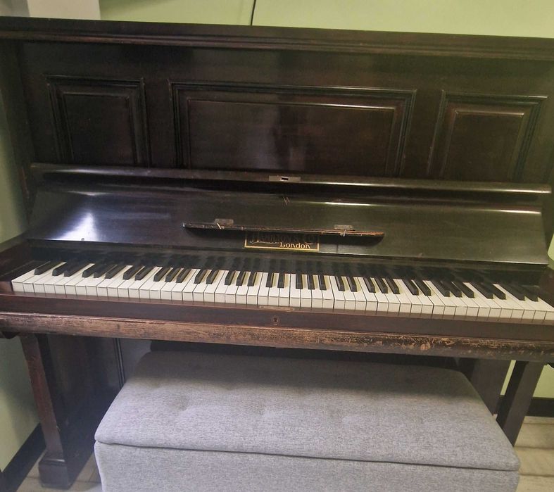 Vand pian Hamilton & London