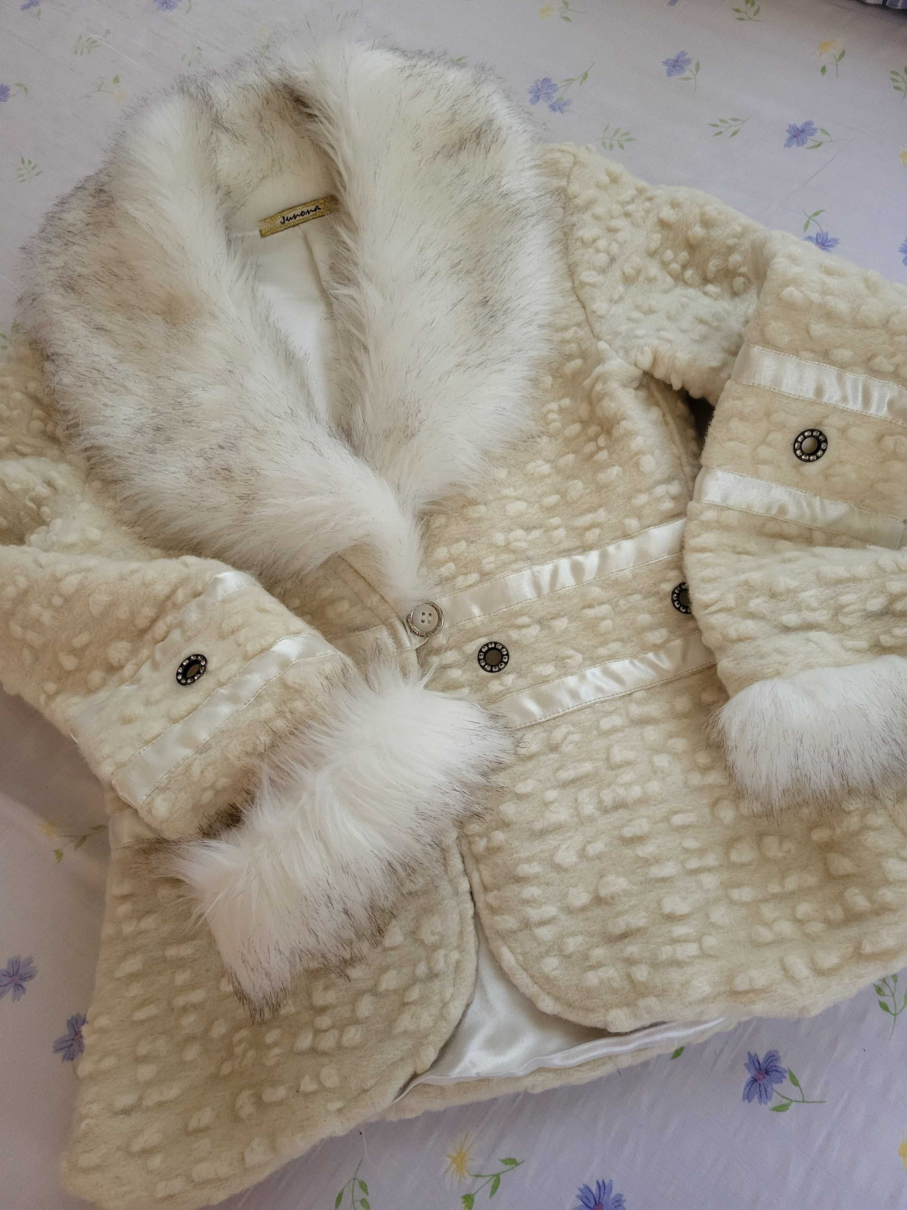 Прекрасно палтенце Юнона