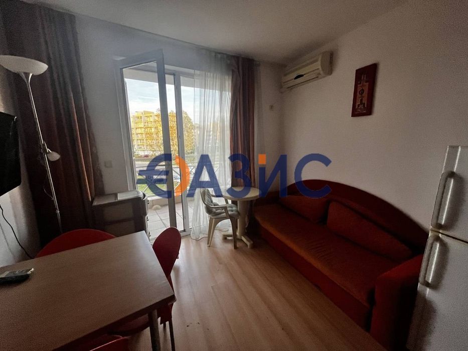 Продава се Двустаен апартамент в к.к. Слънчев бряг - 39 кв.м за 1204 €/кв.м - Снимка #3