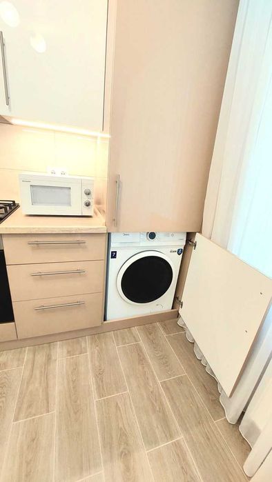 Дава се под наем Двустаен апартамент в София, Дружба 2 - 52 кв.м за 400 € - Снимка #2