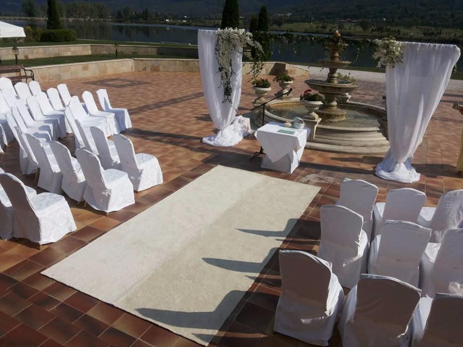 Водещ на изнесен ритуал 350 лв.