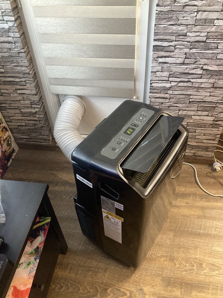 Мобилен климатик Whirlpool 12 BTU