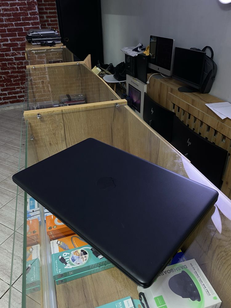 Ноутбук НР 15• Core i5-8•ОЗУ 8 ГБ•256ГБ SSD•Nvidia MX-2GB