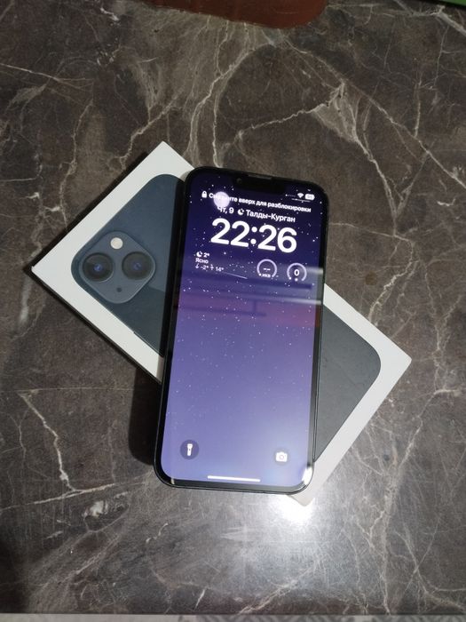 Срочно продаётся Iphone 13