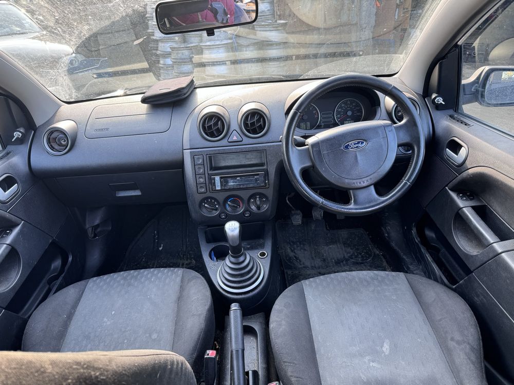 Ford Fiesta 1.4i 80hp 2005г На Части