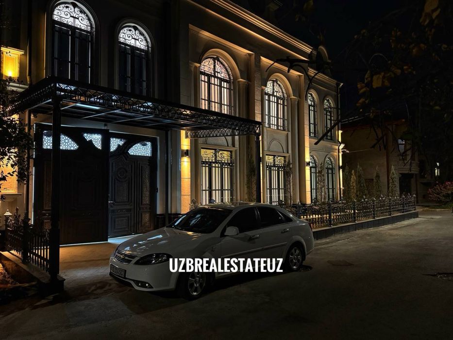 Ор-р: Улица Саломатина Продается Новый Евро Дом!!! 4.соток 600м2 7.ком