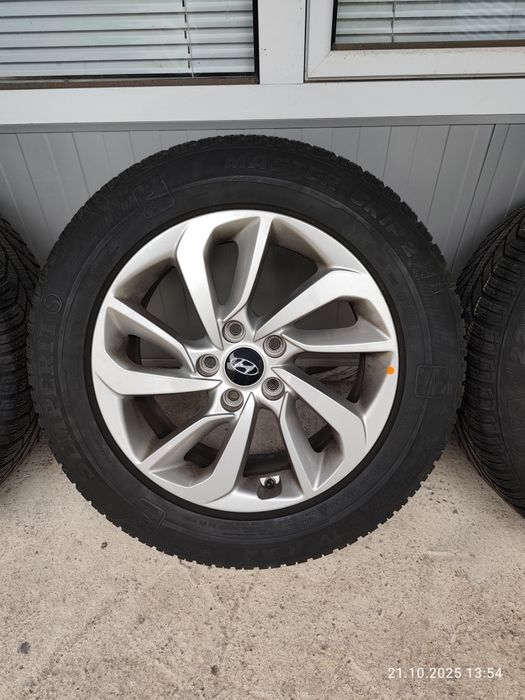 17/5/114,3-ХЮНДАЙ ИХ 35,ТУКСОН,с добри ЗИМНИ гуми-225/60/17-перфектни