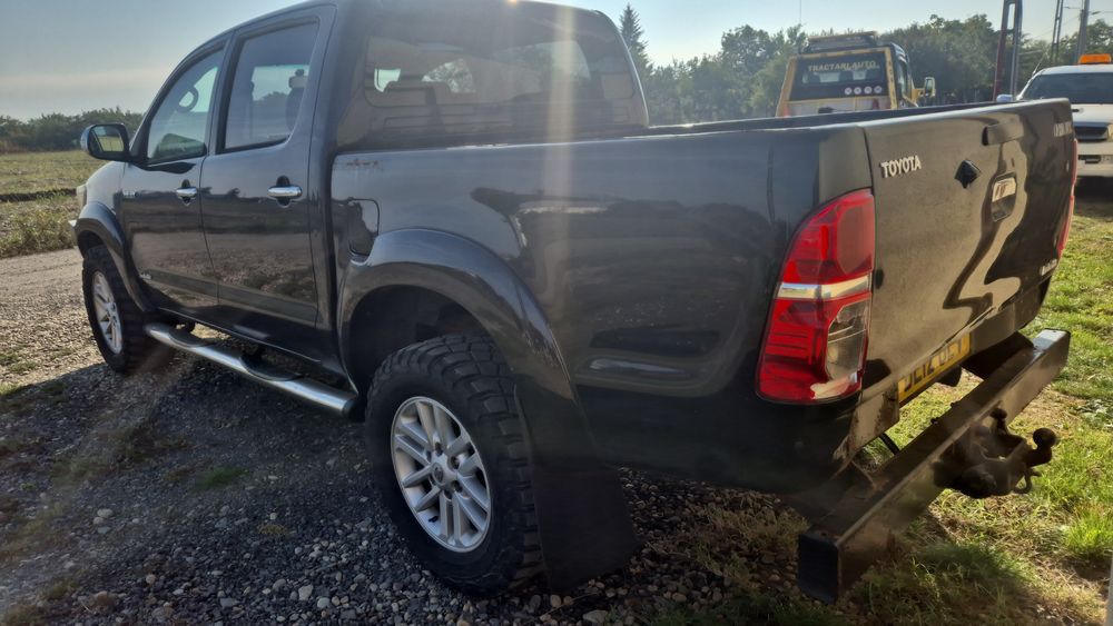 Toyota Hilux 2012 3.0 Manual volan dreapta