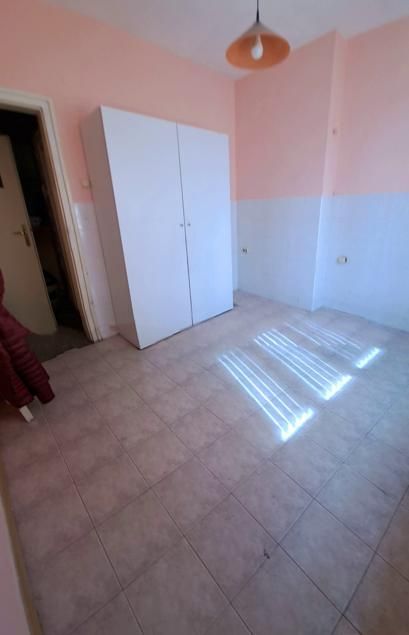 Дава се под наем Тристаен апартамент в София, Център - 70 кв.м за 650 € - Снимка #3