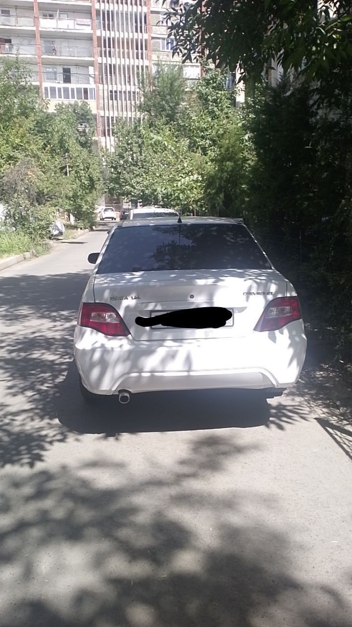 Nexia 2 sotiladi srochna o'zimiki