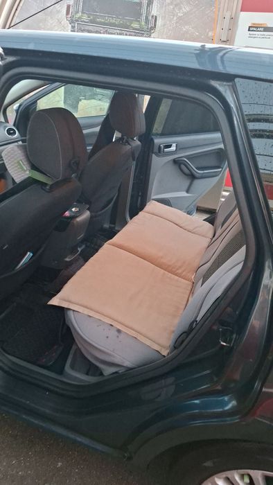 Vând ford focus 2