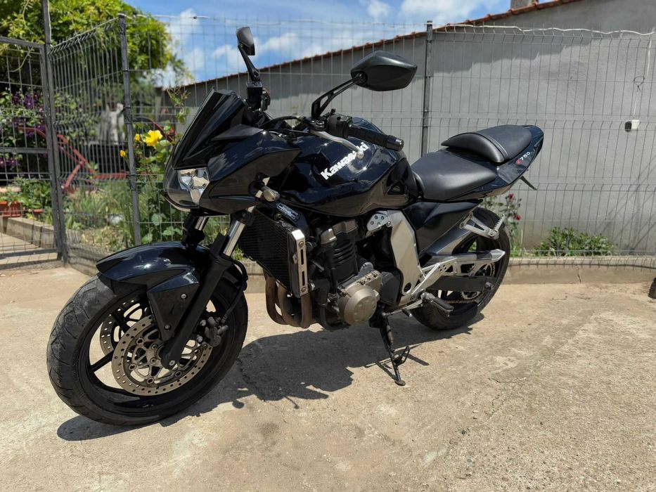 Vând sau schimb Kawasaki Z750