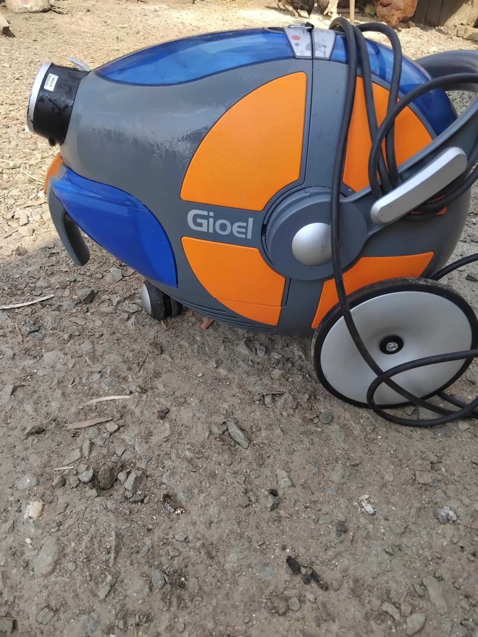 Mașină de tocat carne și aspirator