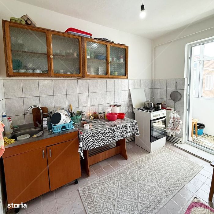 | Apartament cu 3 camere | Micro 38 | Etaj 4 |