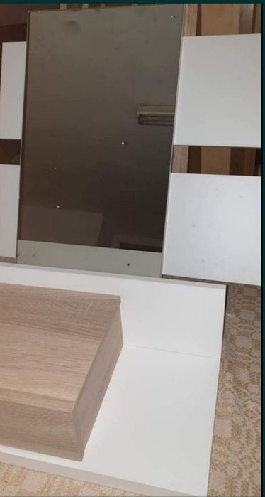 Mobilier, oglinda+poliță cu sertar suspendat