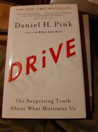 carte drive ce anume ne motiveaza daniel Pink ediție us 2009