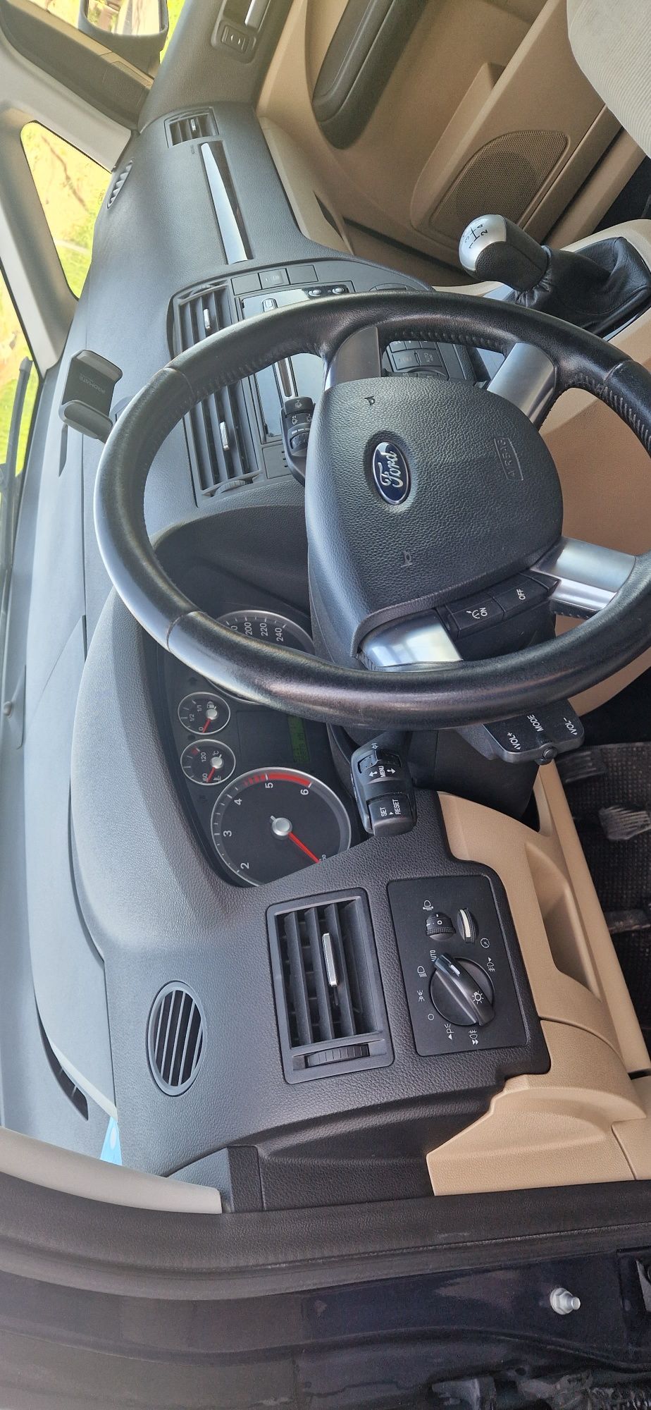 Vând Ford C-max Ghia, înmatriculat, 2006, 1.6 Diesel, 90 cp, 209000 k