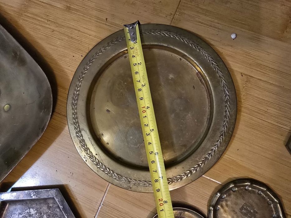 Farfurii si tavi din alama