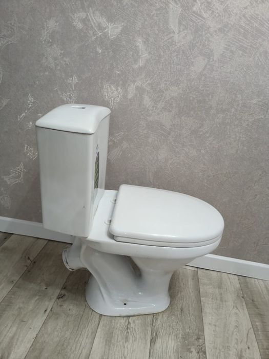 Унитаз, сантехника