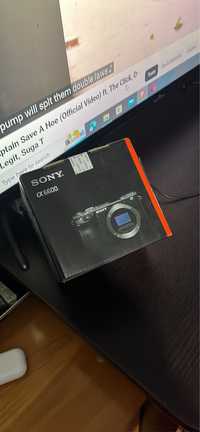 Vand sau schimb camera Sony 6600 (noua)