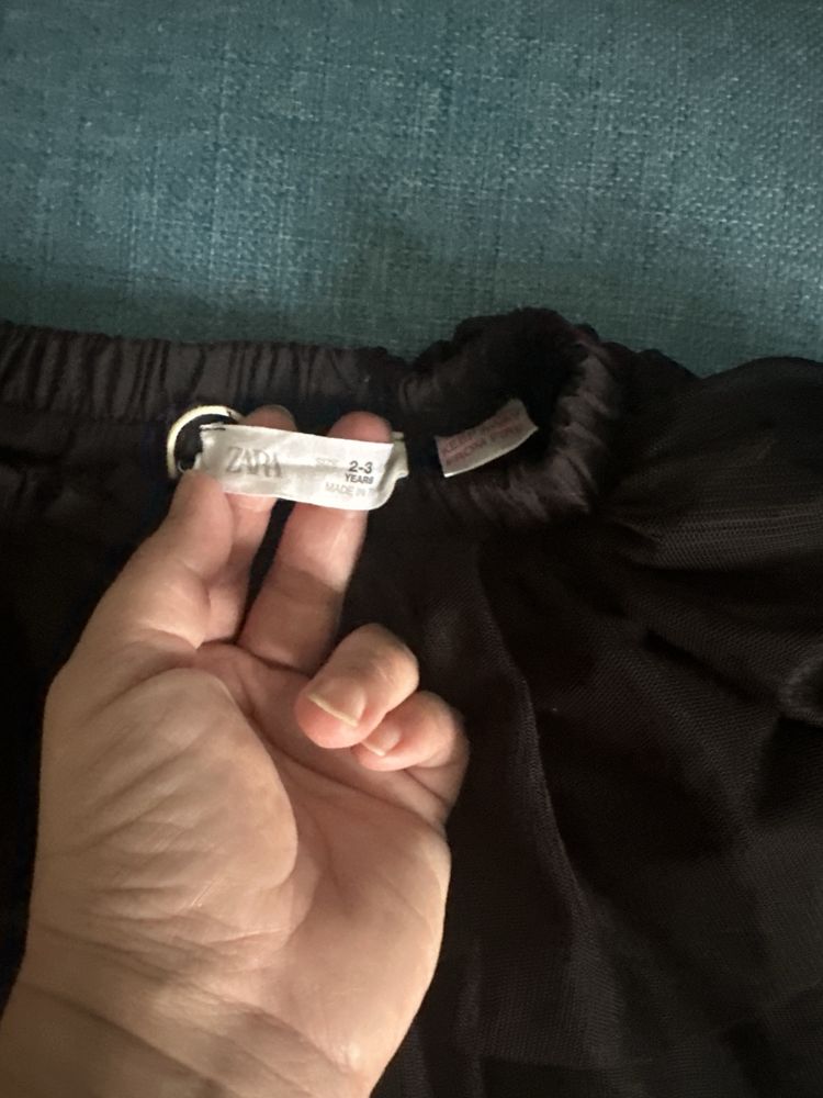 Продам черную юбку и блузку на девочку