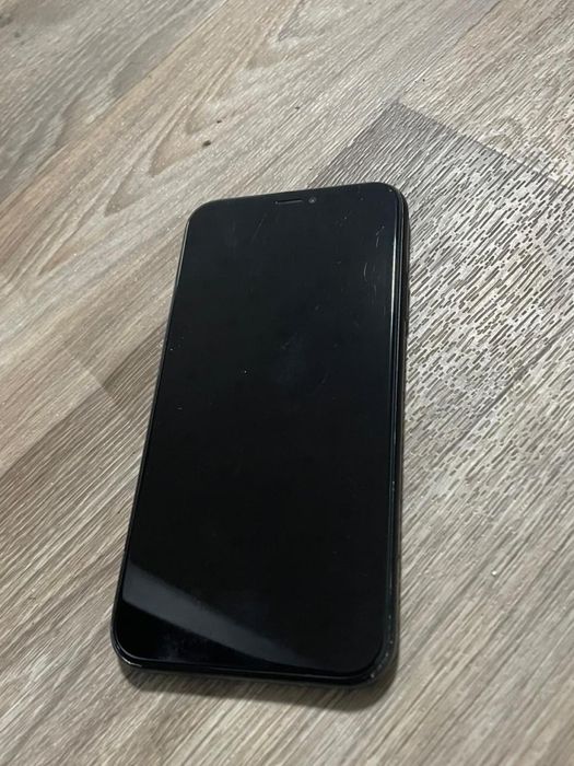 продается iphone xr задняя крышка менялась акум 100% трутон работает ф