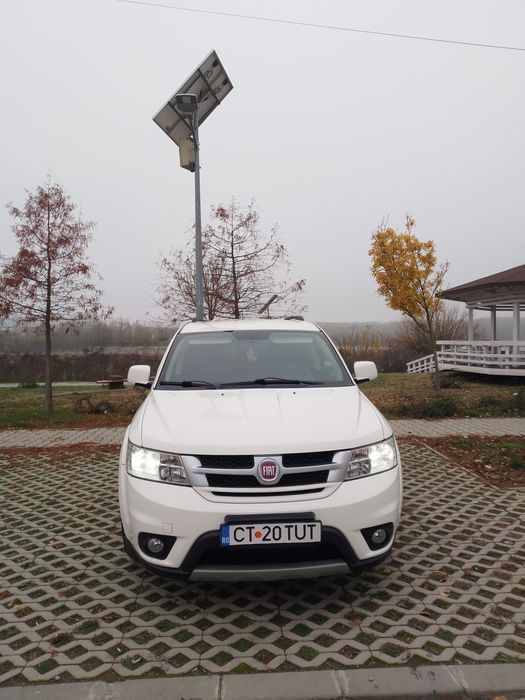 Vând Fiat freemont 2013