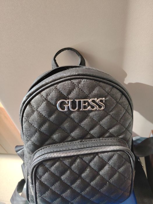 Портмонета на Guess