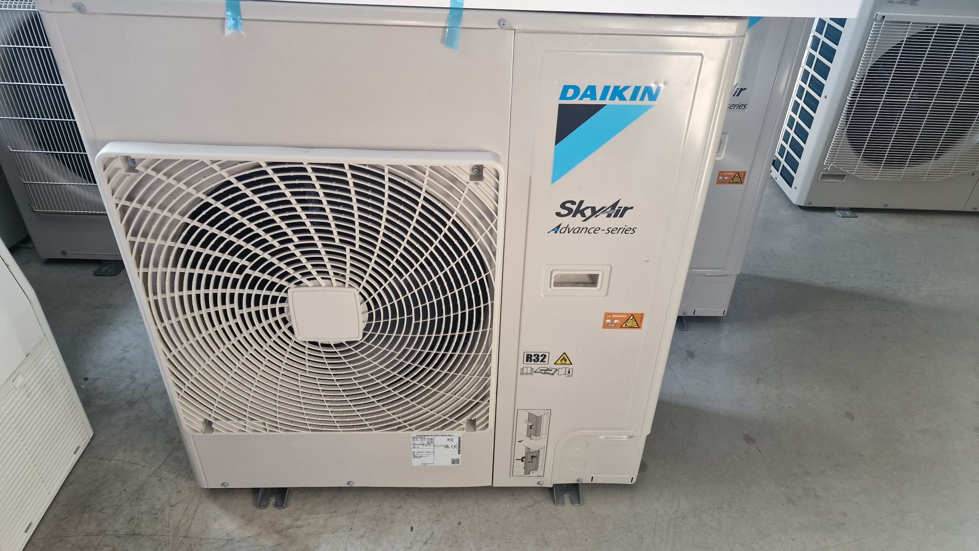Daikin SkyAir инверторен климатик 35000Btu  12kw   термопомпа
