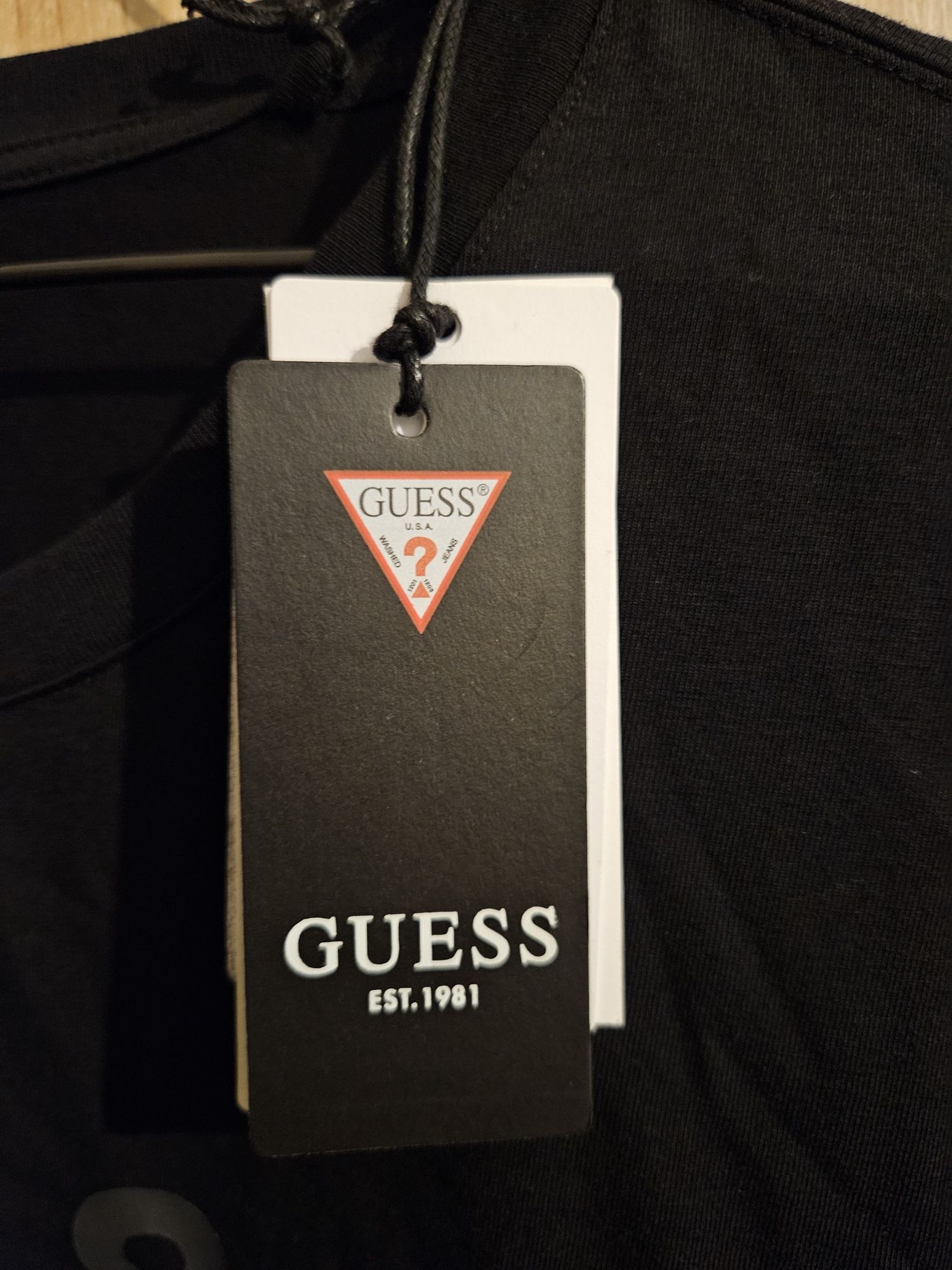 Bluza Guess L (armani,amiri,tommy)