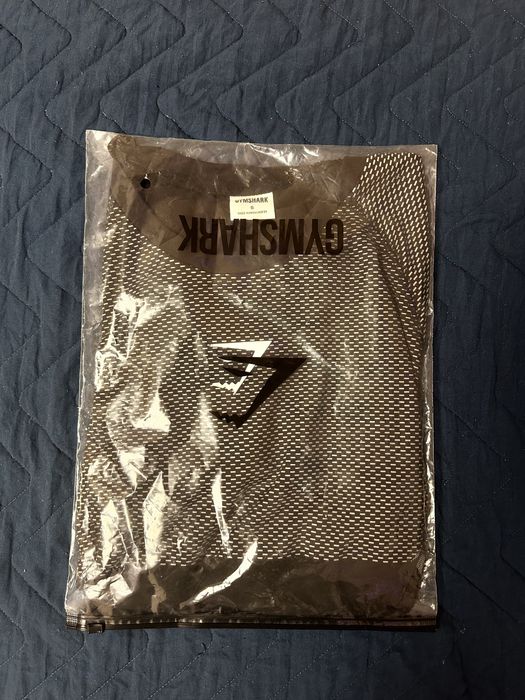 Продам рашгард gymshark onyx 5