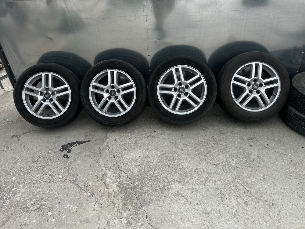 Джанти с гуми за Ford 16 цола