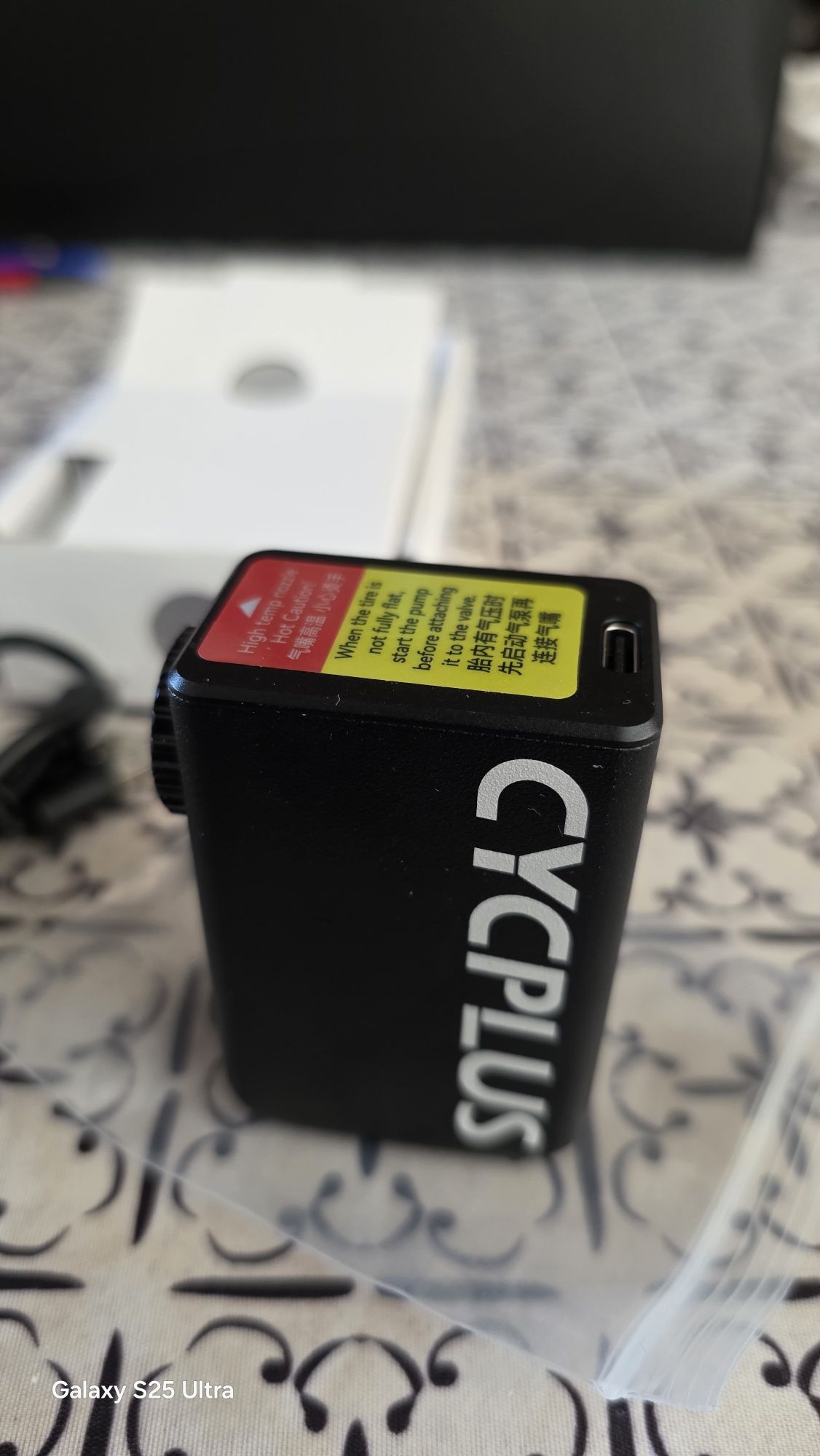 CYCPLUS мини компресор за колело