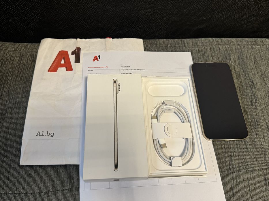 КАТО НОВ 512GB iPhone 17 Air A1 Гаранция 2028г. Light Gold