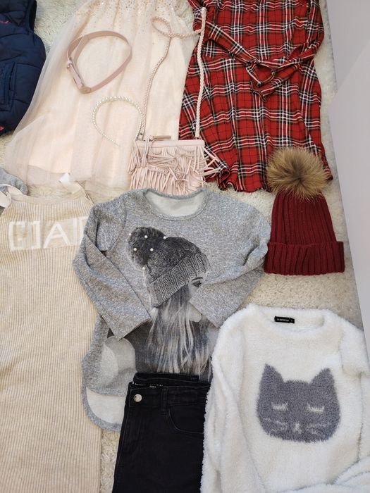 Lot hainute fetita 8-9ani