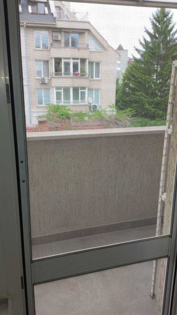 Дава се под наем Тристаен апартамент в Варна, Цветен квартал - 83 кв.м за 561 € - Снимка #3