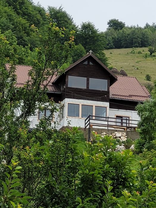 Cabana de închiriat! OCUPAT DE REVELION